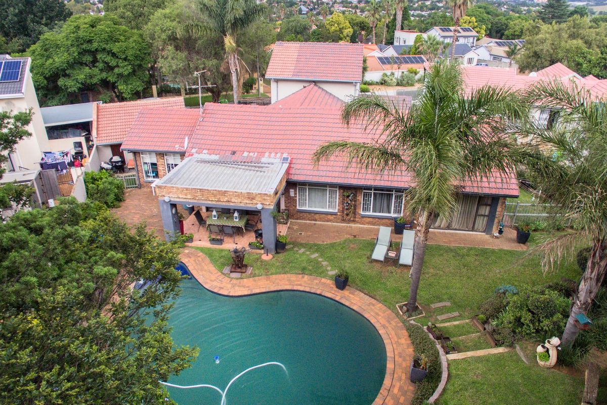 Discover Refined Family Living in a Premier Boomed Area! - Photo 3