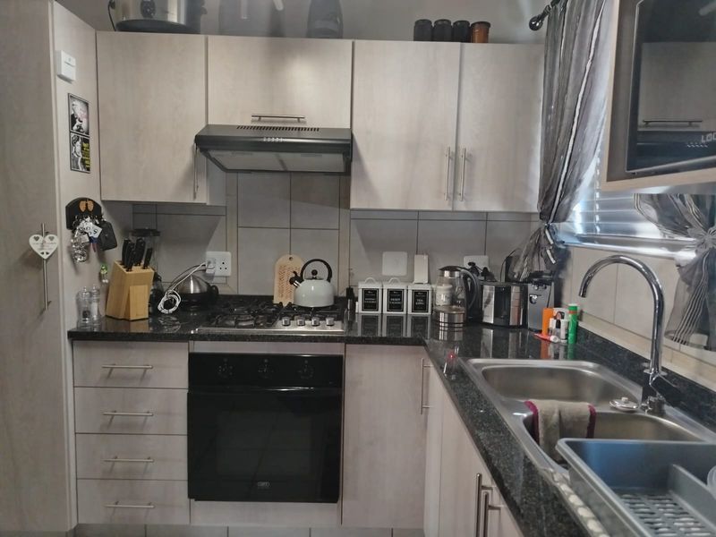 Charming 2-bedroom house for sale in Casa Valde Retirement Village! - Photo 9