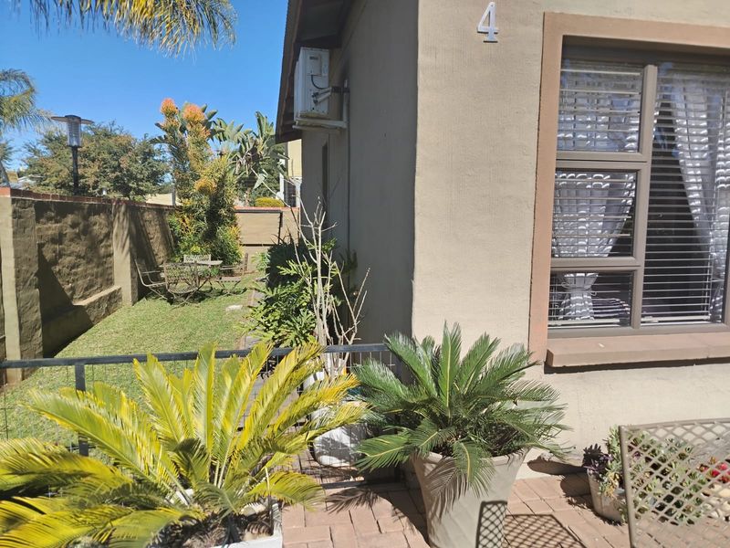 Charming 2-bedroom house for sale in Casa Valde Retirement Village! - Photo 8