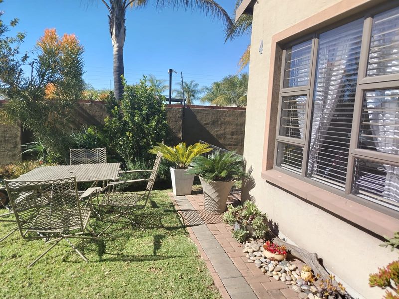 Charming 2-bedroom house for sale in Casa Valde Retirement Village! - Photo 2