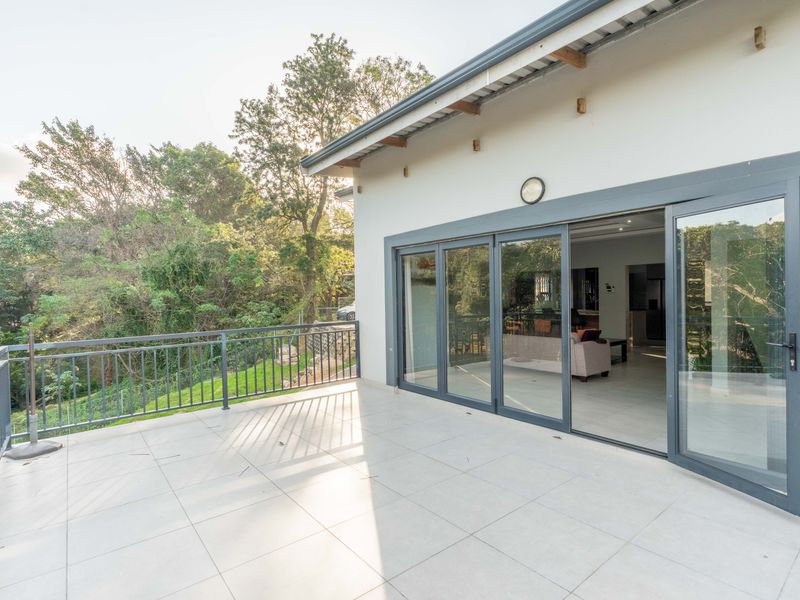 Discover the Pinnacle of Elegance in Reservoir Hills, Durban - Photo 5