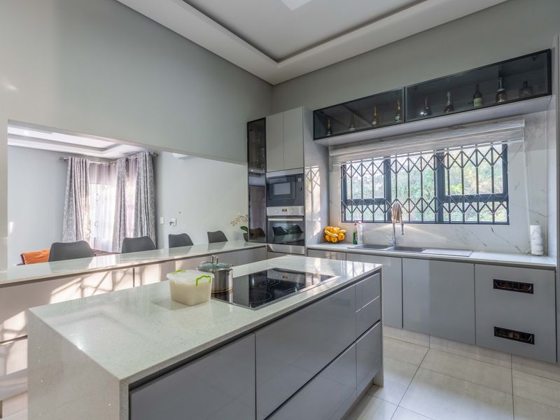 Discover the Pinnacle of Elegance in Reservoir Hills, Durban - Photo 6