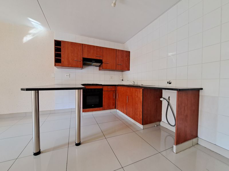 Charming air bnb ready unit 2 minutes from Sandton CBD - Photo 4