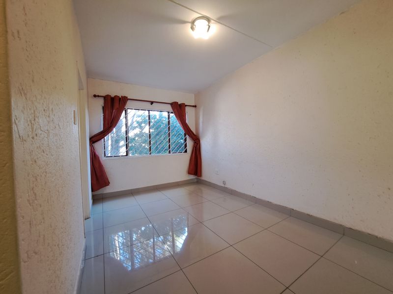 Charming air bnb ready unit 2 minutes from Sandton CBD - Photo 8