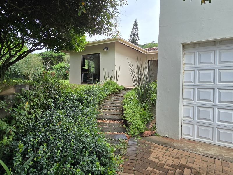Elegant Double-Storey Residence with Exceptional Features and Coastal Tranquility - Photo 2
