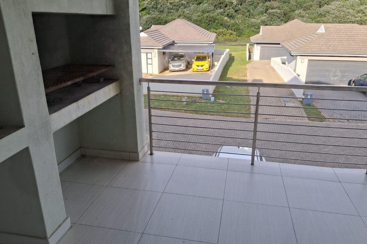 Beautiful Furnished 3 bedroom Family Home to rent in Winterstrand - secure complex - Photo 2