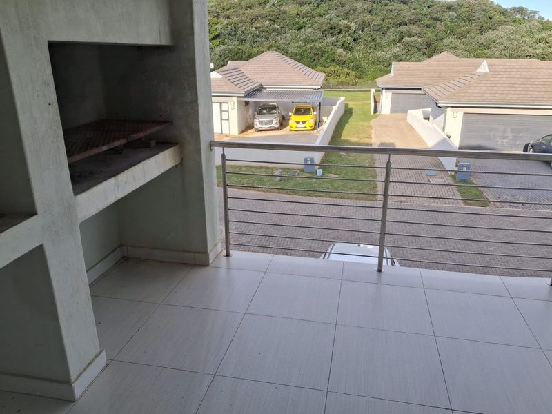 Beautiful Furnished 3 bedroom Family Home to rent in Winterstrand - secure complex - Photo 2