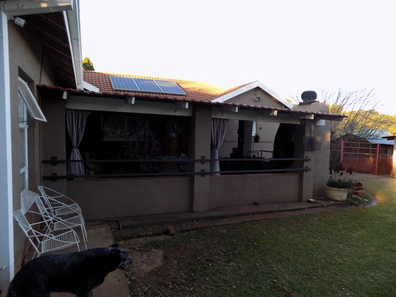 Family home on Large Stand - Photo 9