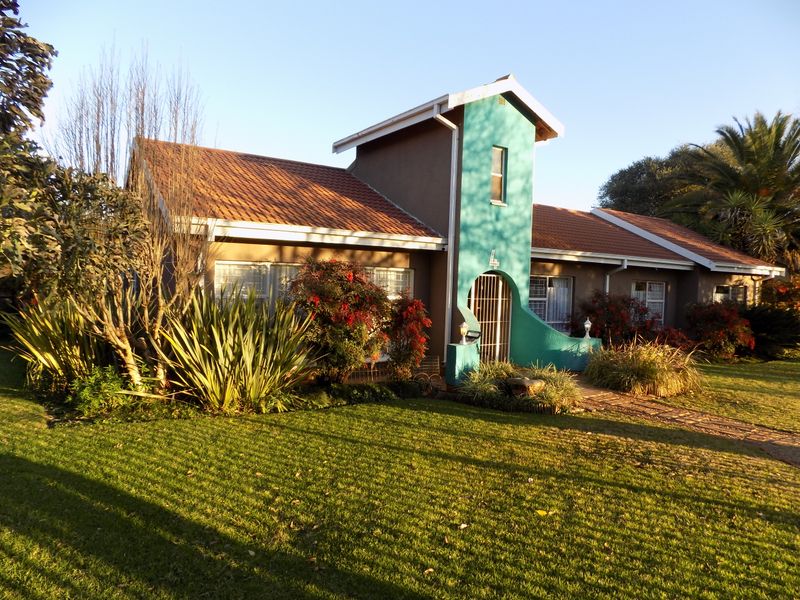 Family home on Large Stand - Photo 3