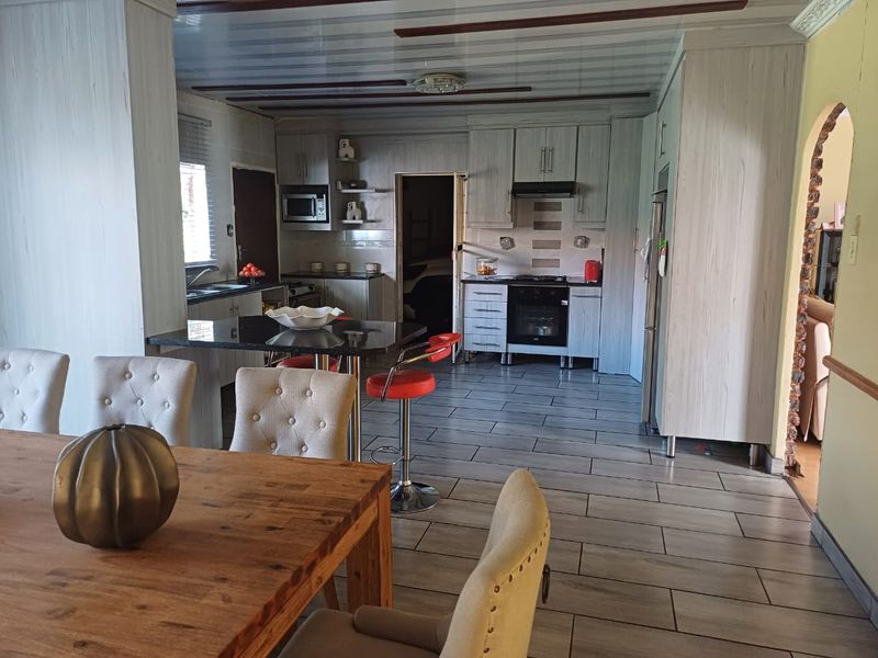Elegant Family Home For Sale In Evander! - Photo 6