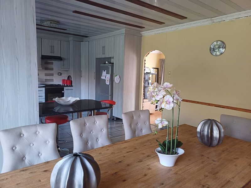 Elegant Family Home For Sale In Evander! - Photo 5