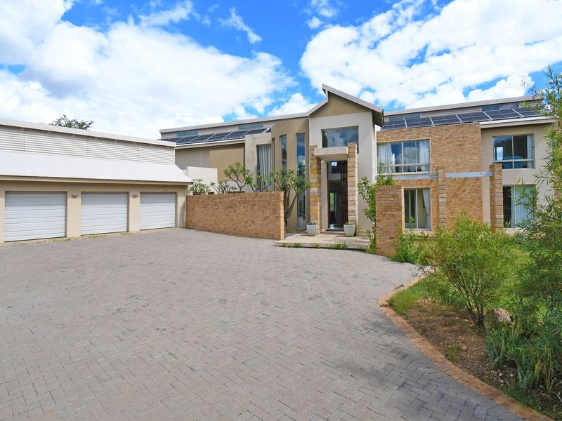 Unparalleled sense of space, light, and tranquility - Photo 2