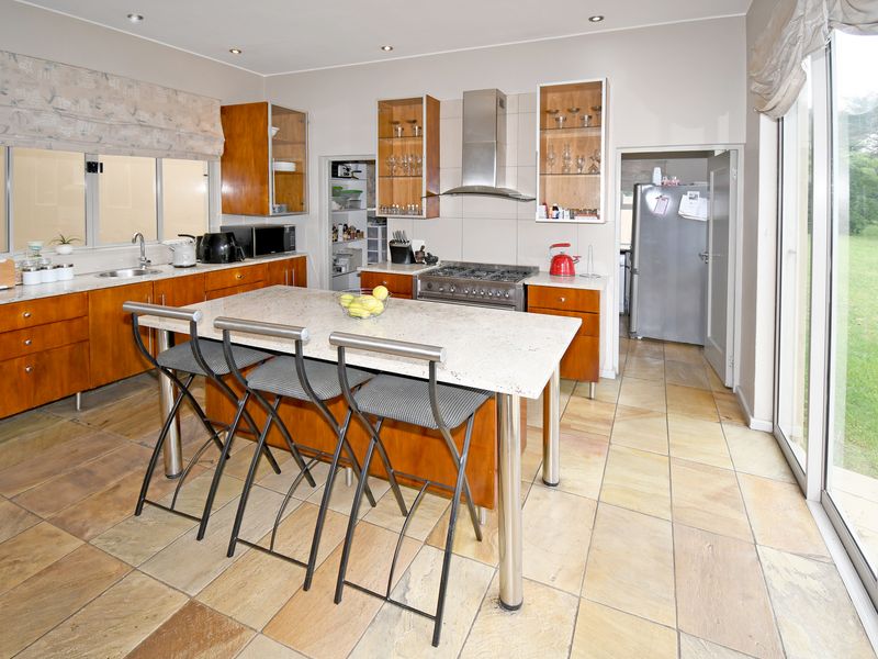 Unparalleled sense of space, light, and tranquility - Photo 10