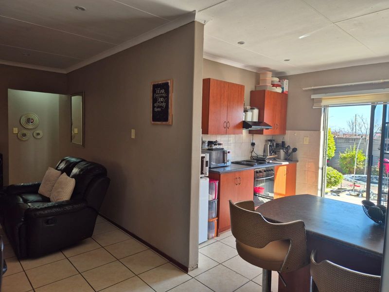 Prime Location, Peace of Mind: Your New Home Awaits in Bendor - Photo 8