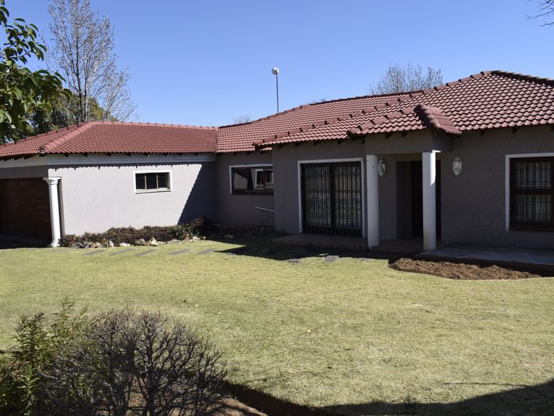 Modern 3 Bedroom property for sale in Elspark. - Photo 7