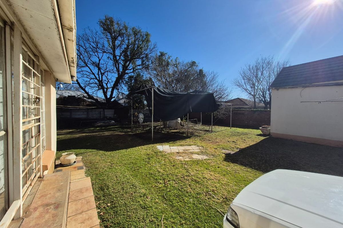 Farm Style - Fixer-Upper Full of Potential! - Photo 3