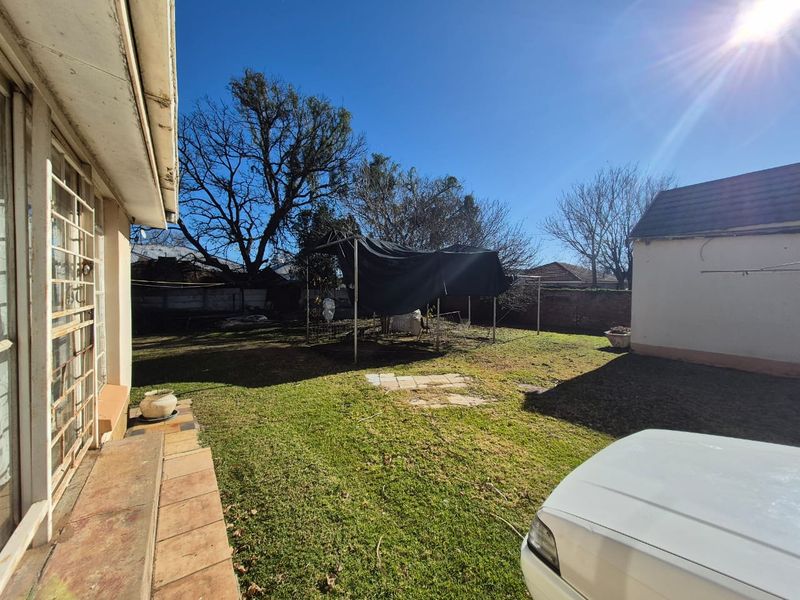 Farm Style - Fixer-Upper Full of Potential! - Photo 3