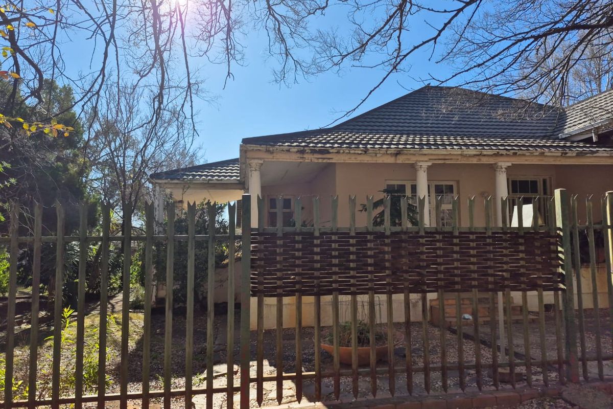 Farm Style - Fixer-Upper Full of Potential! - Photo 2