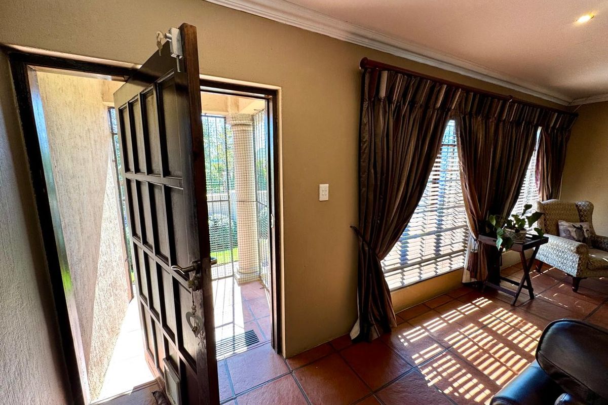 Spacious and private Tuscan style three bedroom home for sale in Secunda - Photo 3