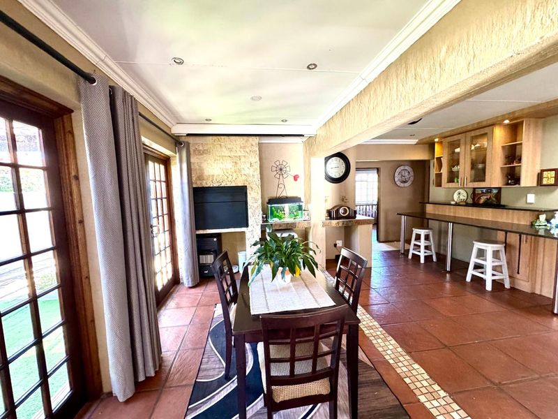 Spacious and private Tuscan style three bedroom home for sale in Secunda - Photo 10