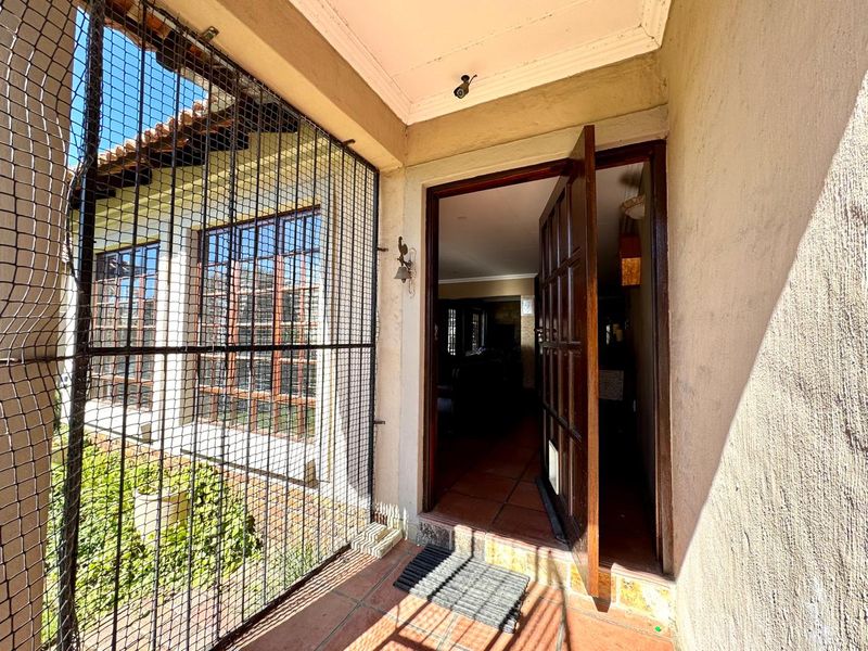 Spacious and private Tuscan style three bedroom home for sale in Secunda - Photo 2