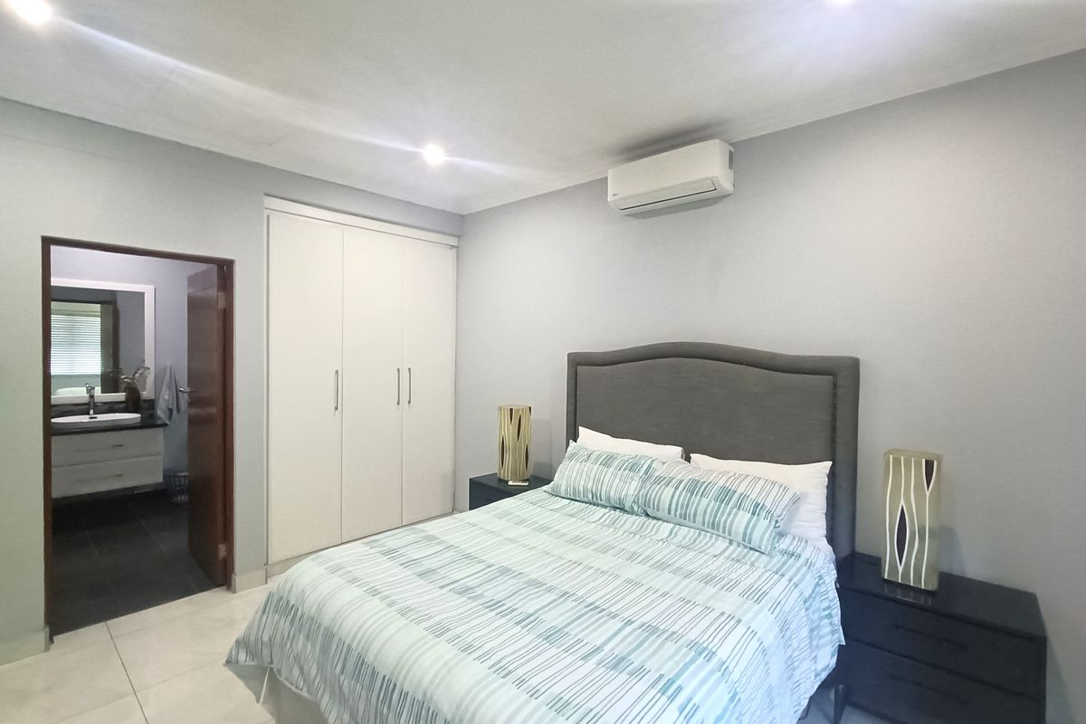 Elegant Family Living in the Prestigious Mzingazi Golf Estate - Photo 5