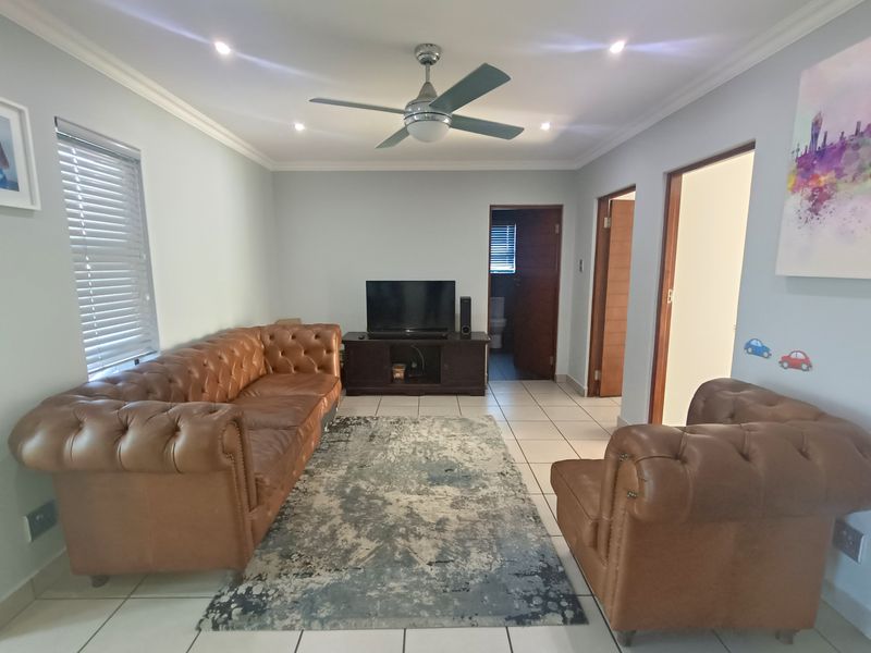 Elegant Family Living in the Prestigious Mzingazi Golf Estate - Photo 7