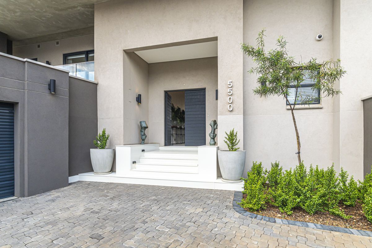 Why Not Own Your very own 6 Ensuite Bedroom Villa in Waterfall Munyaka!! - Photo 2