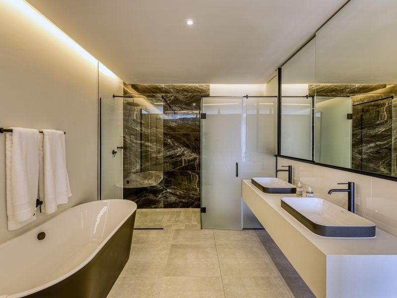 WEST LAGOON VIEW MUNYAKA SIGNATURE APARTMENT UP FOR GRABS!!! - Photo 10