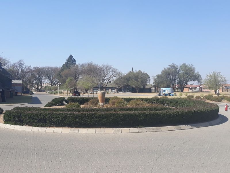 Sectional title Flat For Sale - Photo 2