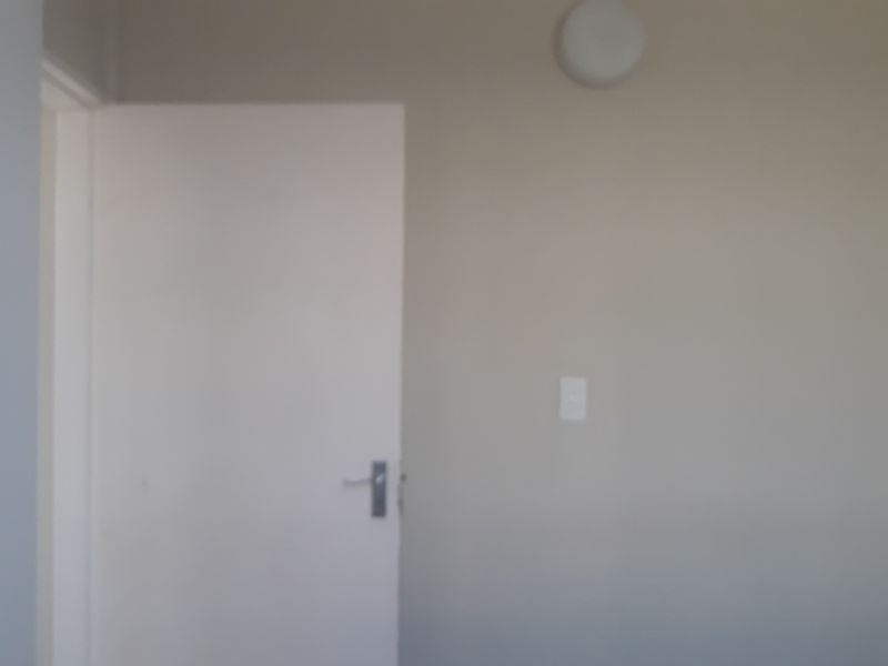 Sectional title Flat For Sale - Photo 8