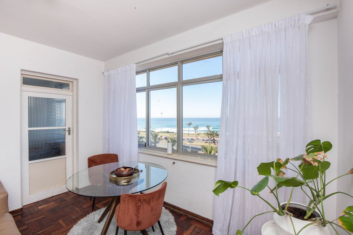 1.5 Bedroom Flat North Beach - Photo 3