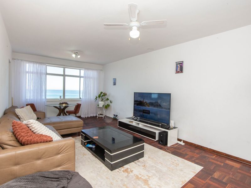 1.5 Bedroom Flat North Beach - Photo 6