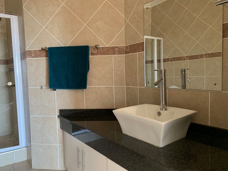 Sea views for miles - Photo 9