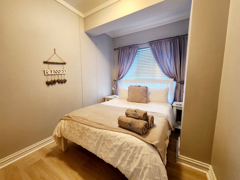 Coastal Comfort: Fully Furnished 3-Bedroom Ground Floor Apartment - Photo 7