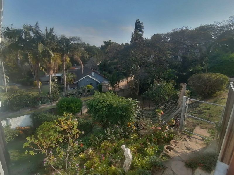 Beautiful Garden Cottage in Good Location - Photo 6