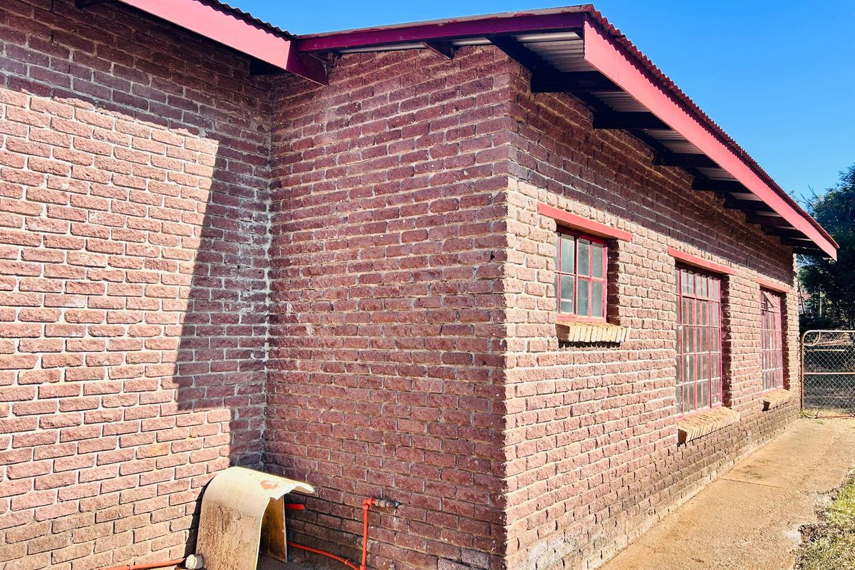 Dual-Living Investment Opportunity! FOR SALE - Photo 2