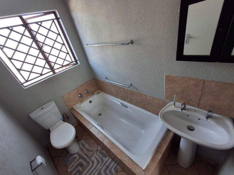 Estate living in Theresapark - Photo 8