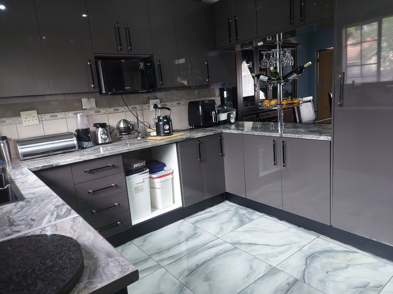 SECURE COMPLEX LIVING AT EAST END - Photo 7