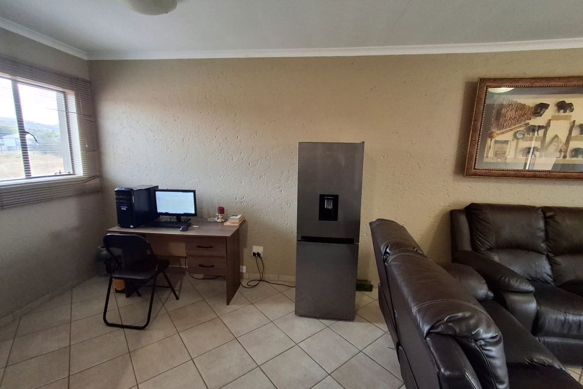 Apartment in Secure Complex - Photo 5