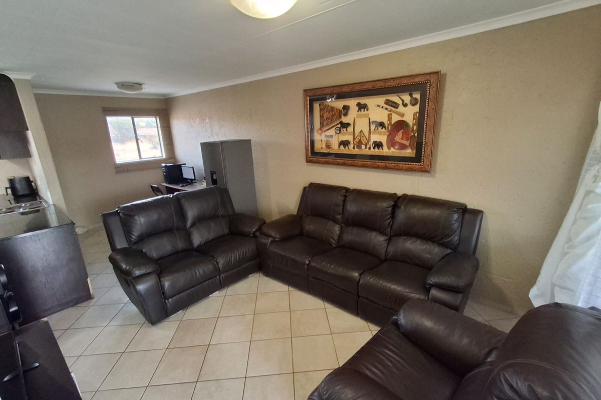 Apartment in Secure Complex - Photo 4