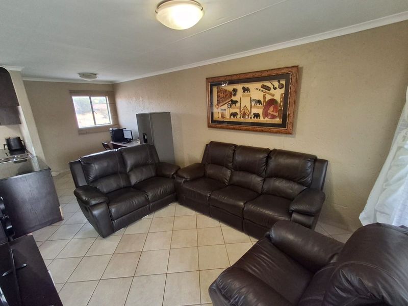 Apartment in Secure Complex - Photo 4