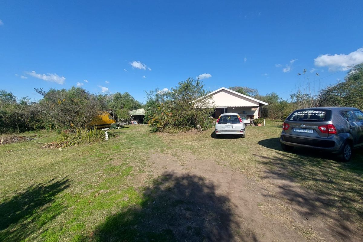 Prime Sub-dividable Land with Cottage – 10,019sqm - Photo 2