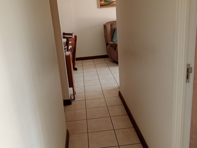 Quiet apartment in Lifestyle Retirement complex. - Photo 8