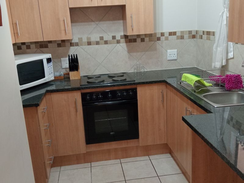 Quiet apartment in Lifestyle Retirement complex. - Photo 7