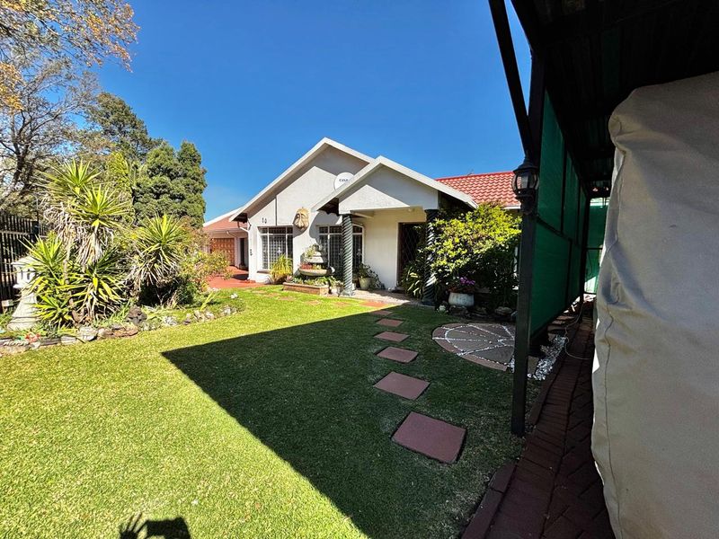 Feature-Rich Family Home with Flats & Energy-Saving Extras - Photo 2