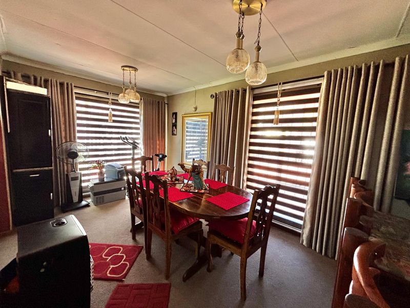 Feature-Rich Family Home with Flats & Energy-Saving Extras - Photo 6