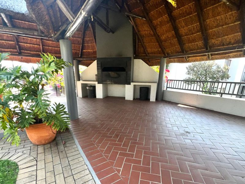 An young executives ground floor pad offering so much - Photo 7