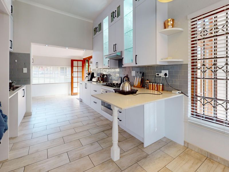 Super Modern Haven - Photo 9