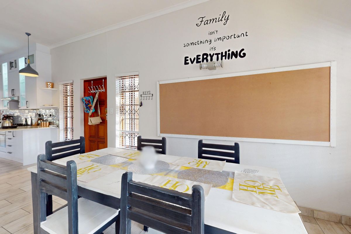 Super Modern Haven - Photo 5